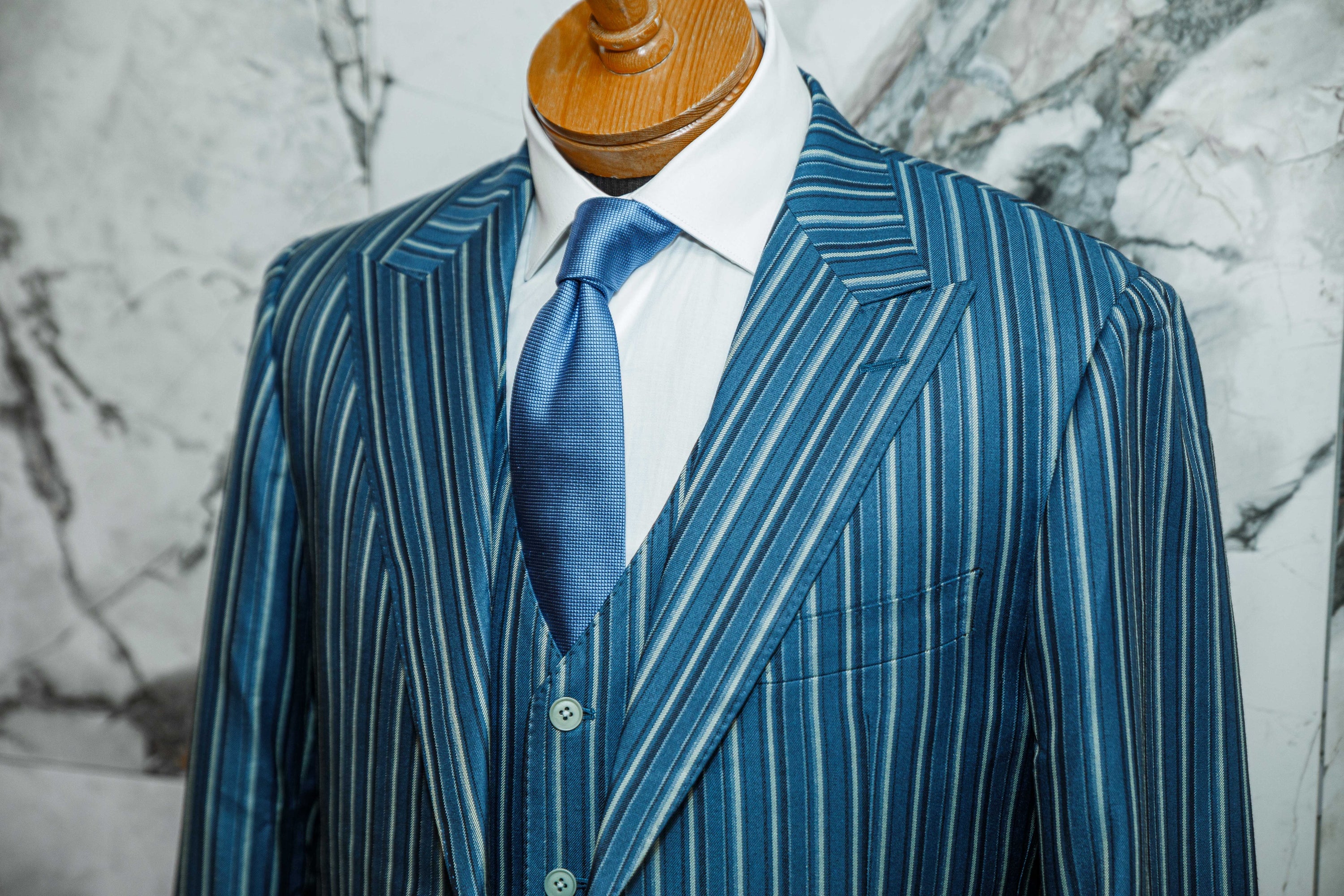 The Art of Custom Suiting: A Journey with Urbbana - Urbbana