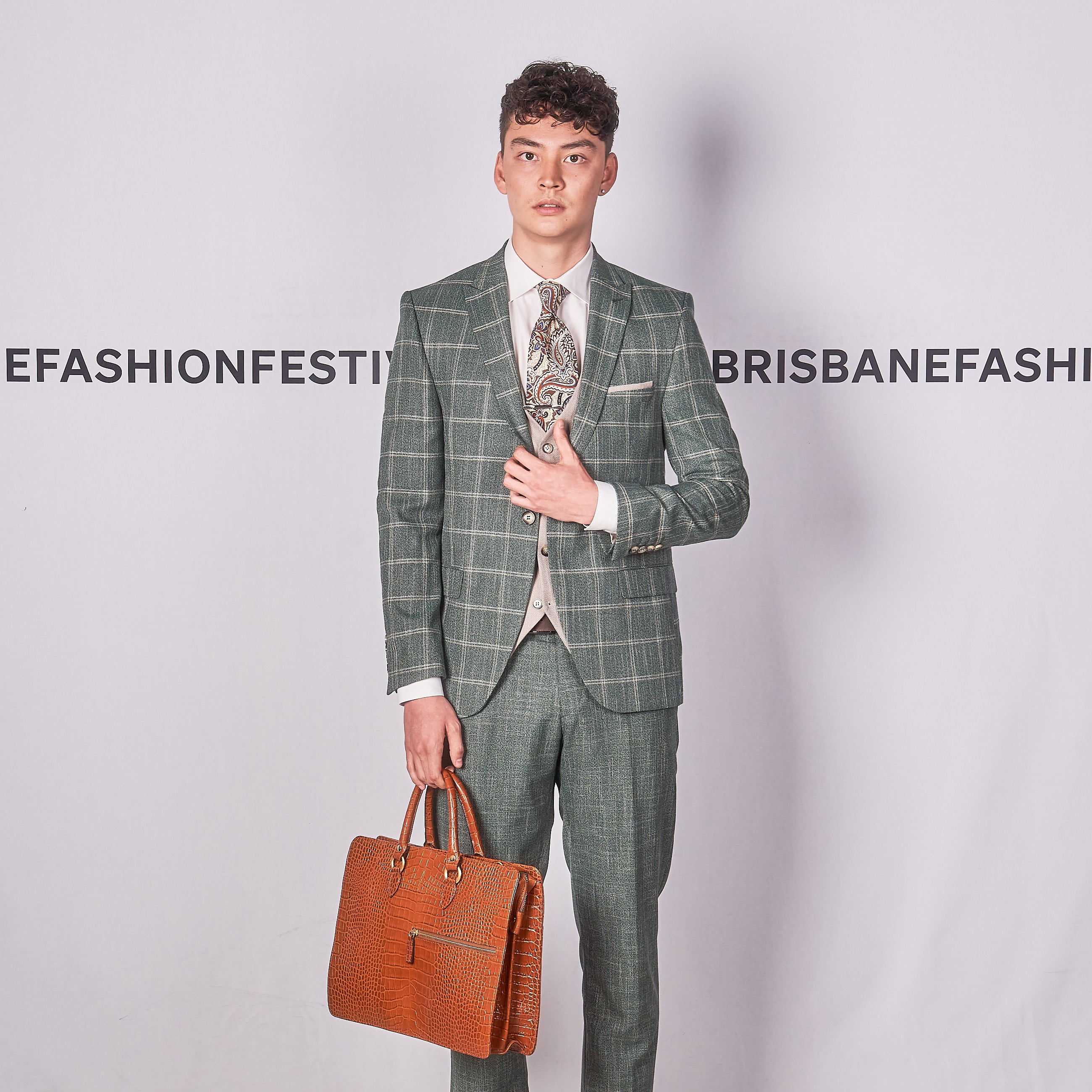 The Charles Outfit - by Urbbana