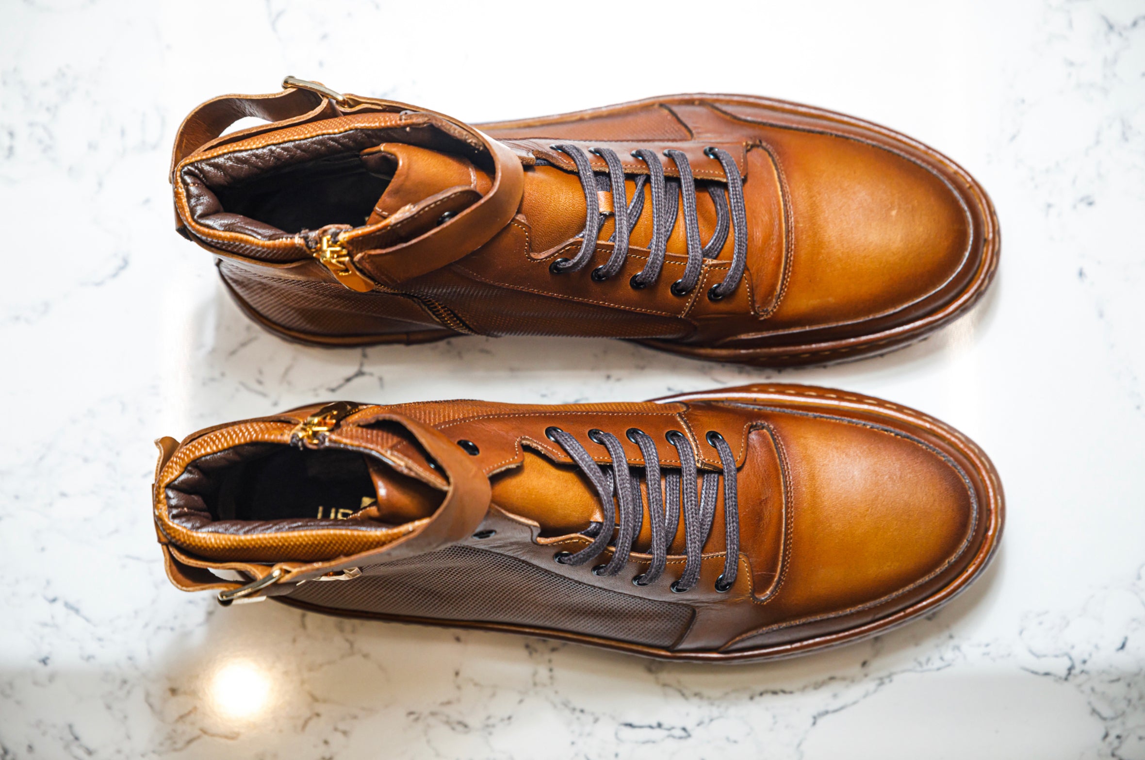 The Cognac High Top Sneakers - Sneaker by Urbbana