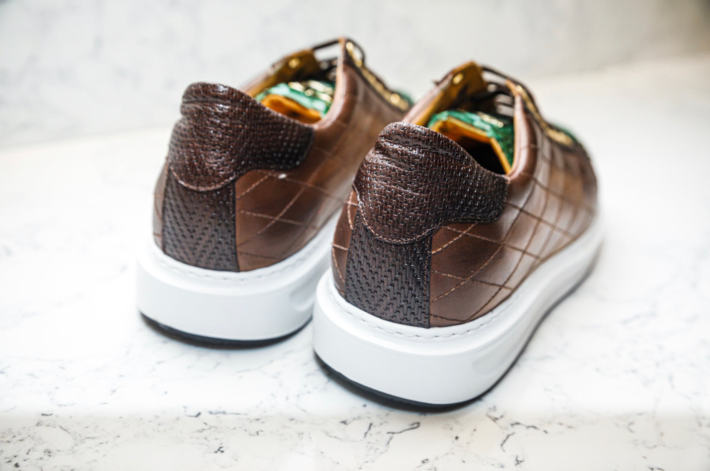 URBBANA Sneakers – Premium Materials, Timeless Design