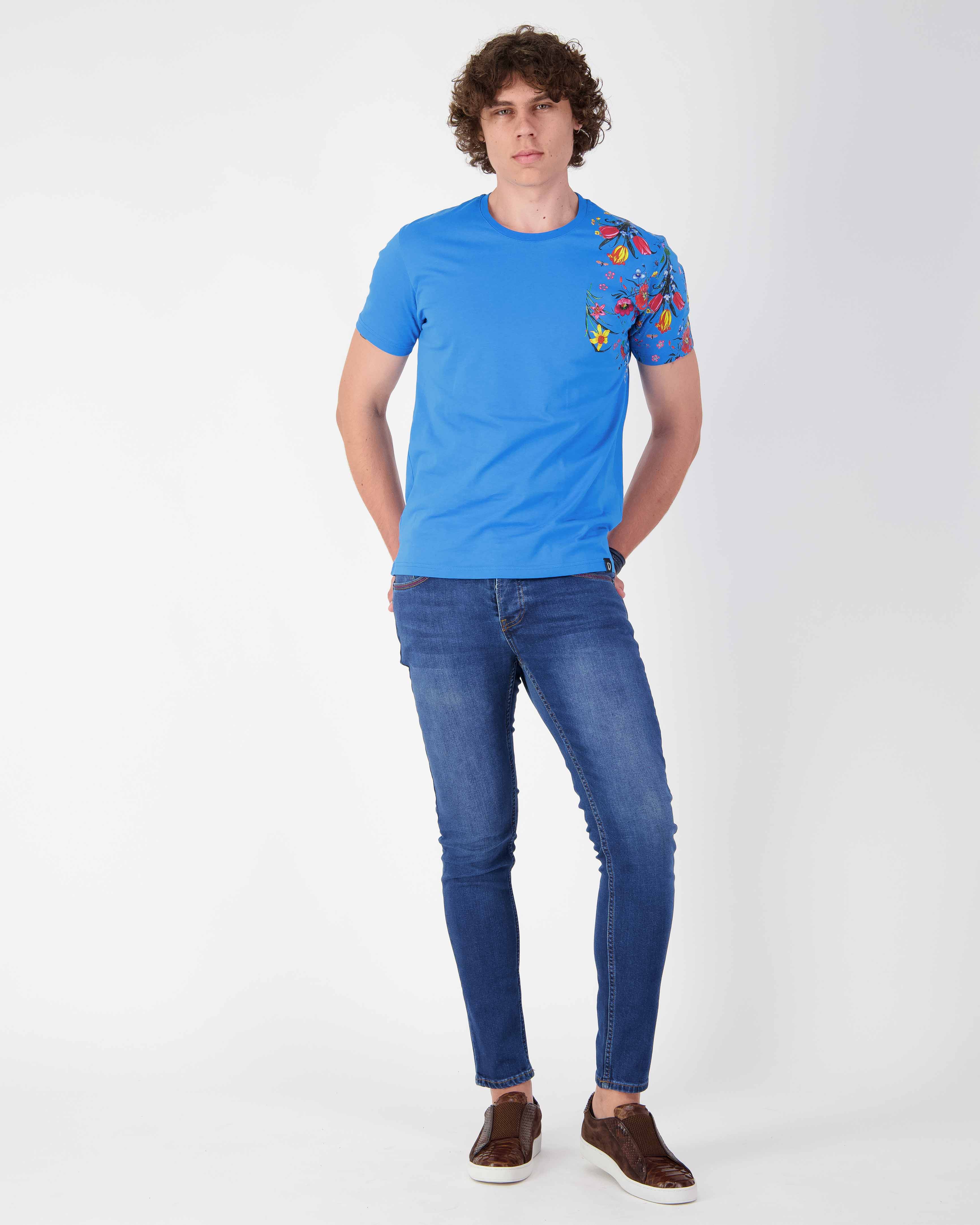 Fine Cotton T-shirt with Shoulder Floral Print - Blue - t-shirt by Urbbana