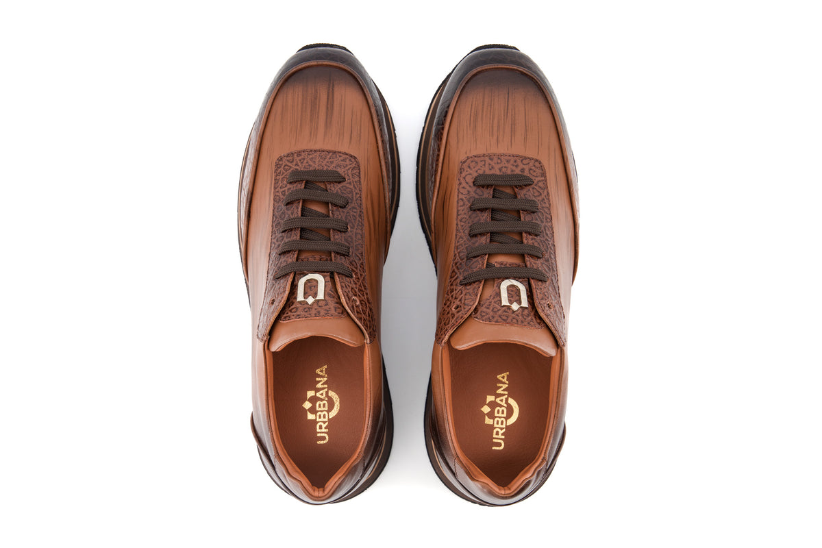 URBBANA leather sneakers.