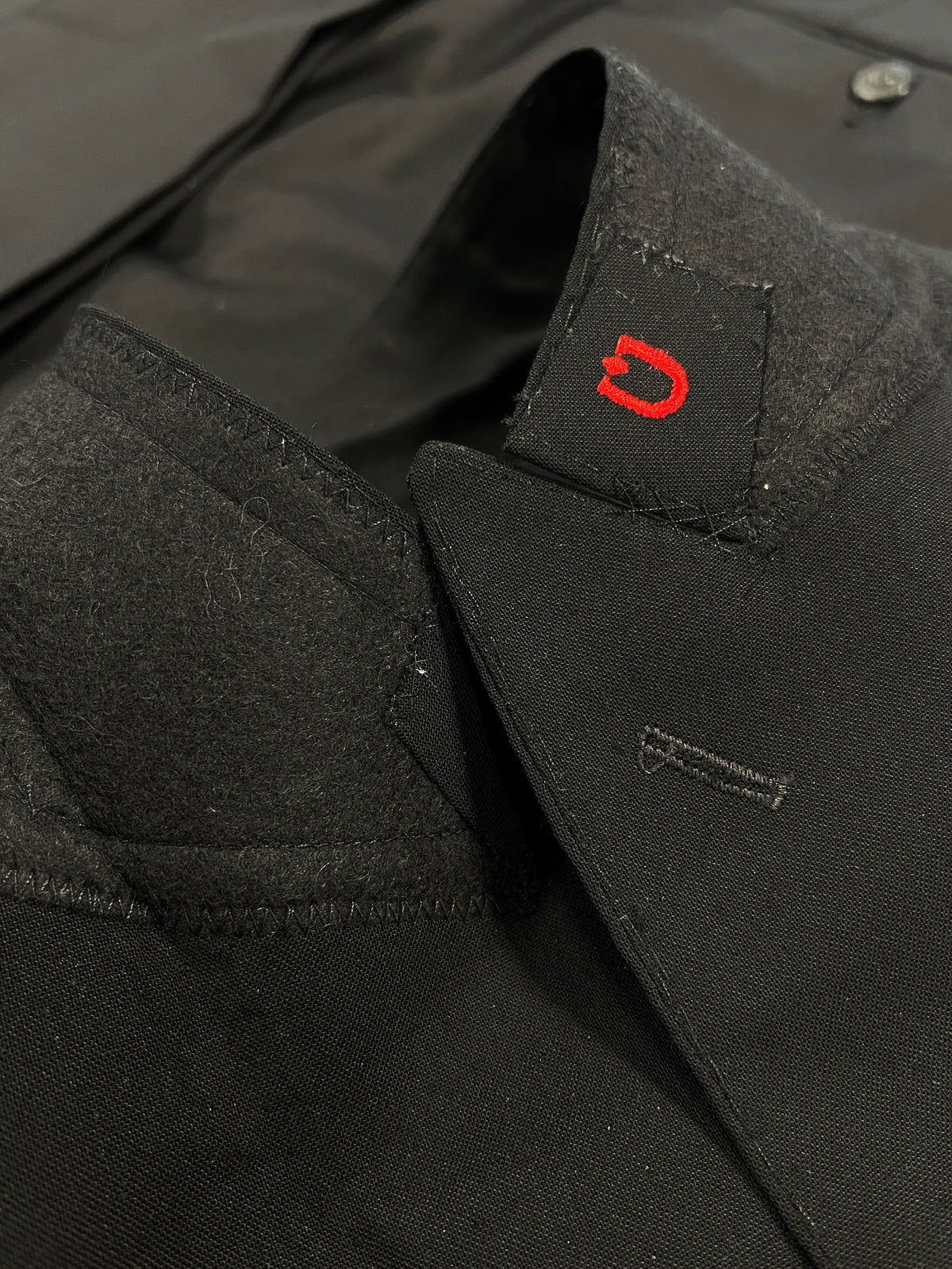 URBBANA Vito black Zegna-cloth suit.