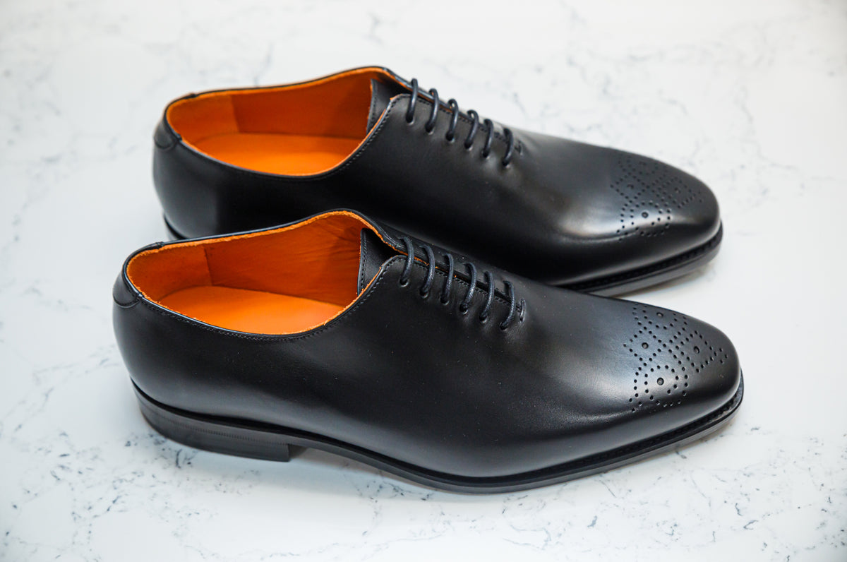 The Gavin Wholecut Shoes - Brogues by Urbbana